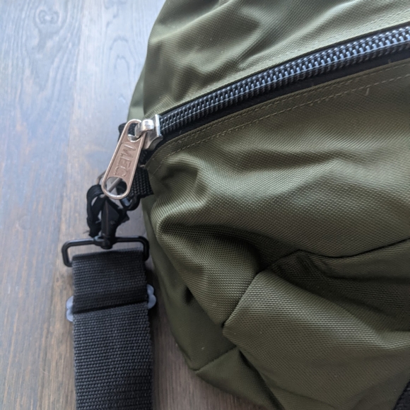 MEC Duffle Bag - Picture 7 of 7